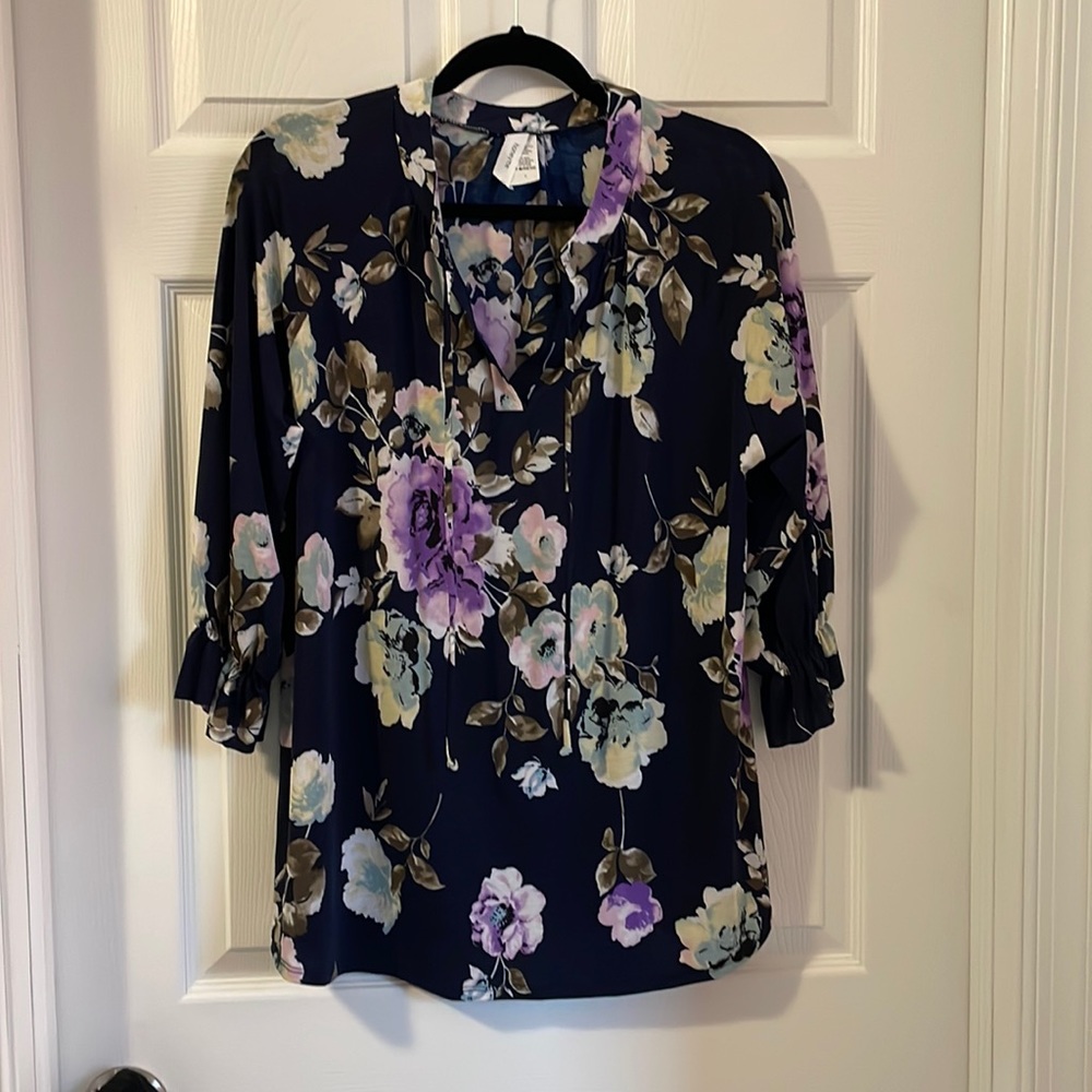 Honeyme NWOT size large women’s top navy floral